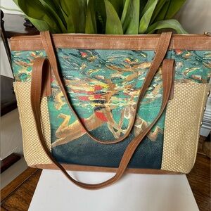 NWT Addie Large Coastal Alliance